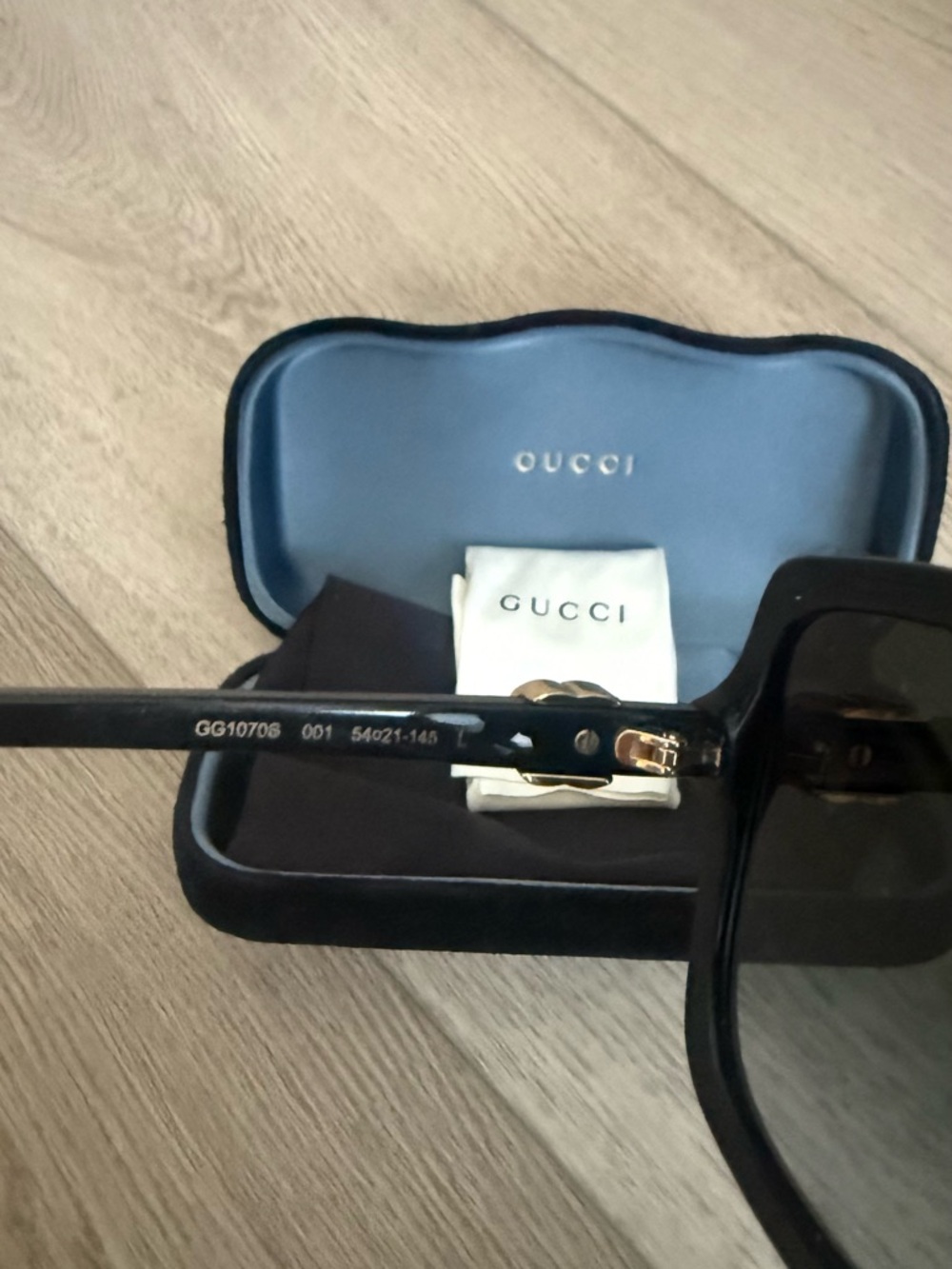 Gucci Glossy Black Oversized Square Women's Sunglasses - Picture 5 of 7